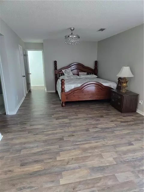 Bedroom - 2301 Lantern Ln W, Mobile, AL 36693 photo 4 of 6