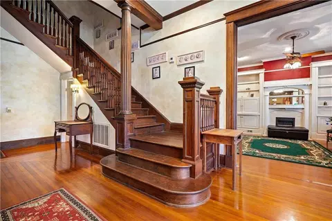Entry Way - 350 Michigan Ave, Mobile, AL 36604 photo 3 of 4