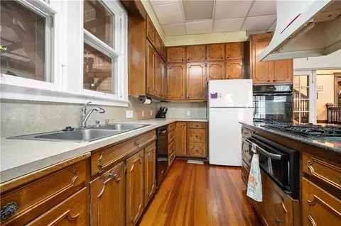 Kitchen - 350 Michigan Ave, Mobile, AL 36604 photo 3 of 3