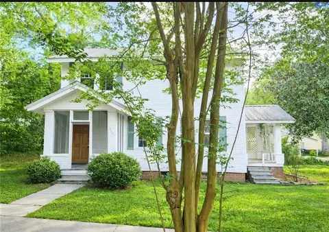 308 Lee St, Chickasaw, AL 36611