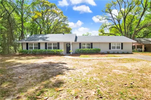 27 Mckeough Ave, Saraland, AL 36571