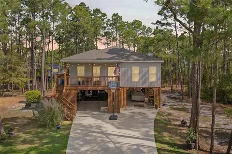 224 Chenault Ave, Dauphin Island, AL 36528