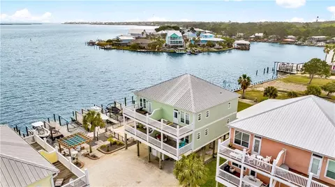 524 Lemoyne Dr #6, Dauphin Island, AL 36528