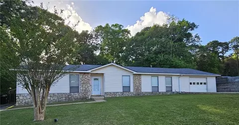 4350 Tara Dr W, Mobile, AL 36619