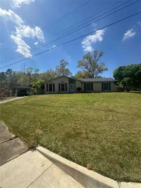 5361 Larchmont Dr, Mobile, AL 36693