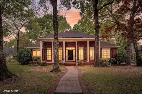 1136 Sutton Ct, Mobile, AL 36609