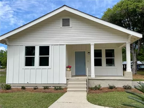 57 Willie Crook Ave, Satsuma, AL 36572