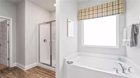 Bath - 11931 Jeff Hamilton Rd, Mobile, AL 36695 photo 1 of 2