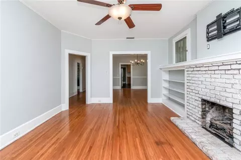 Living - 10 Macy Pl, Mobile, AL 36604 photo 2 of 6