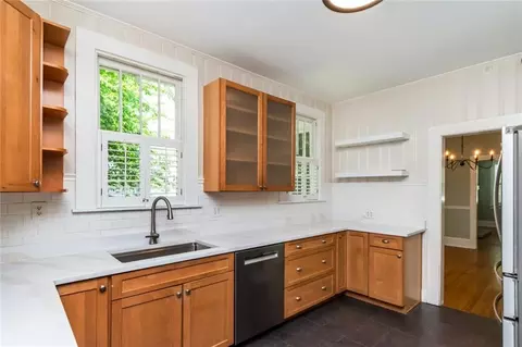 Kitchen - 10 Macy Pl, Mobile, AL 36604 photo 6 of 6
