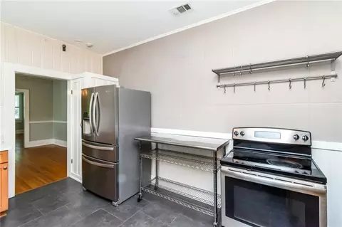 Kitchen - 10 Macy Pl, Mobile, AL 36604 photo 4 of 6