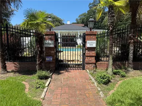 Exterior - 214 Upham St #4C, Mobile, AL 36607 photo 2 of 6