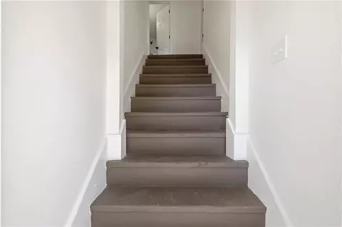 Entry Way - 377 Tuttle Ave, Mobile, AL 36604 photo 1 of 2