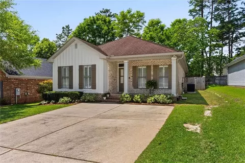 1052 Linlen Ave, Mobile, AL 36609