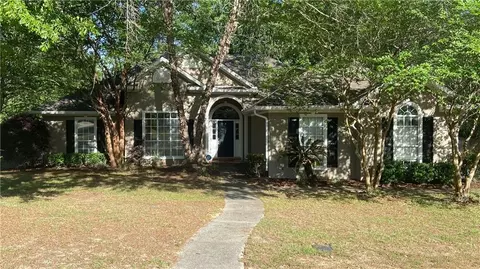 2775 Oakridge West Dr, Mobile, AL 36608