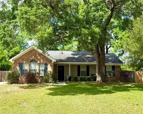 13160 Oak Forge Dr, Mobile, AL 36608