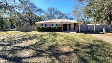 149 Courtaulds Ave, Saraland, AL 36571