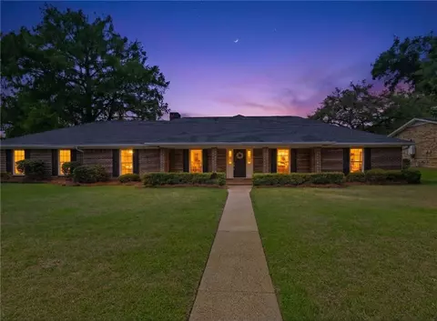 Exterior - 1290 Spring Valley Dr E, Mobile, AL 36693 photo 12 of 12