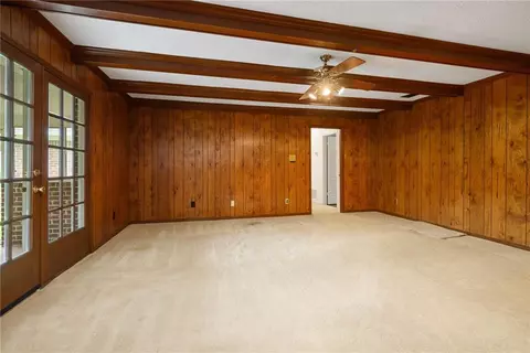 Living - 1290 Spring Valley Dr E, Mobile, AL 36693 photo 4 of 5