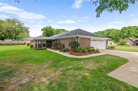 Exterior - 1290 Spring Valley Dr E, Mobile, AL 36693 photo 10 of 12