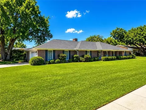 Exterior - 1290 Spring Valley Dr E, Mobile, AL 36693 photo 3 of 12