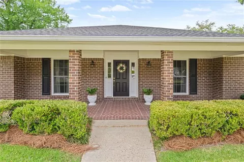 Exterior - 1290 Spring Valley Dr E, Mobile, AL 36693 photo 4 of 12