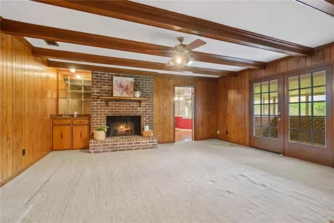 Living - 1290 Spring Valley Dr E, Mobile, AL 36693 photo 3 of 5