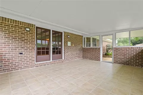 Exterior - 1290 Spring Valley Dr E, Mobile, AL 36693 photo 7 of 12