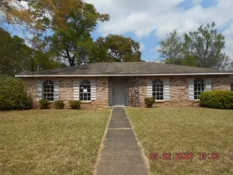 6000 Woodglen Ct, Mobile, AL 36609