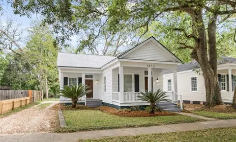 1054 Elmira St, Mobile, AL 36604