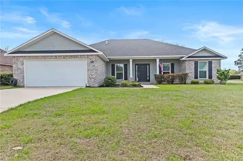 25323 Lakeland Dr, Loxley, AL 36551