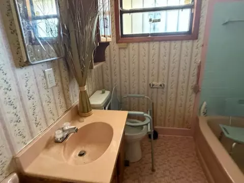 Bath - 1707 Forrest St, Mobile, AL 36605 photo 1 of 2