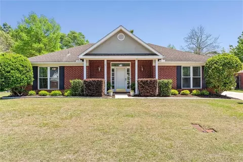 1205 Colonial Hills Dr, Mobile, AL 36695