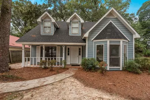 902 Pinemont Dr, Mobile, AL 36609