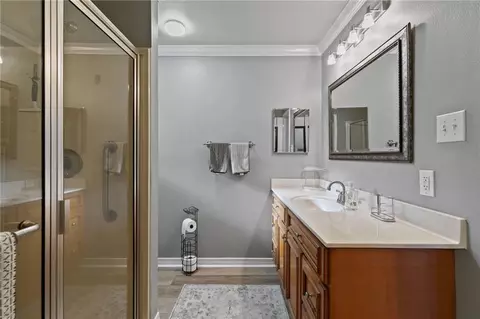 Bath - 9 Cosgrove Dr, Mobile, AL 36608 photo 2 of 6