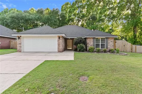 Exterior - 9 Cosgrove Dr, Mobile, AL 36608 photo 5 of 27