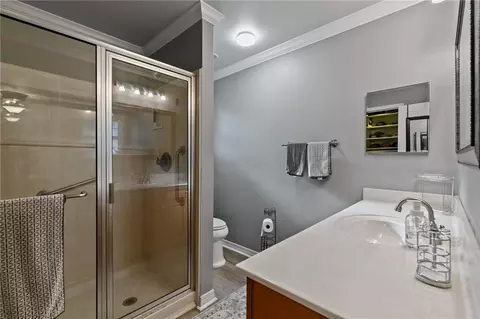 Bath - 9 Cosgrove Dr, Mobile, AL 36608 photo 1 of 6