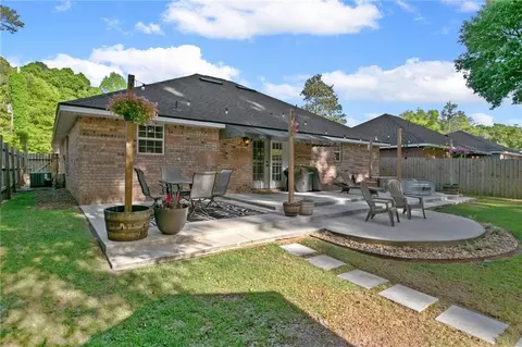 Exterior - 9 Cosgrove Dr, Mobile, AL 36608 photo 16 of 27
