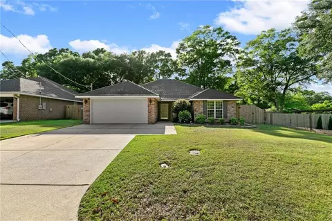 9 Cosgrove Dr, Mobile, AL 36608