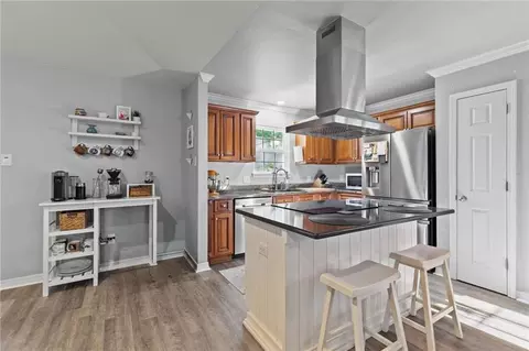 Kitchen - 9 Cosgrove Dr, Mobile, AL 36608 photo 2 of 9