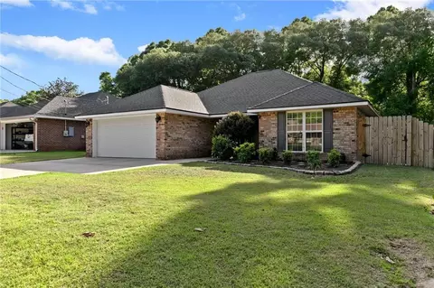 Exterior - 9 Cosgrove Dr, Mobile, AL 36608 photo 9 of 27