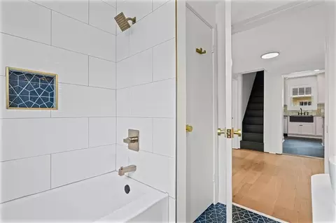 Bath - 108 Carlen St N, Mobile, AL 36607 photo 2 of 3
