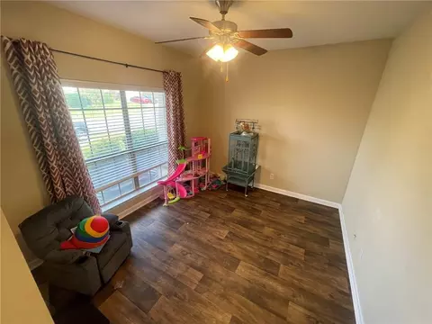 Living - 2518 Hedgerow Dr, Mobile, AL 36695 photo 2 of 2
