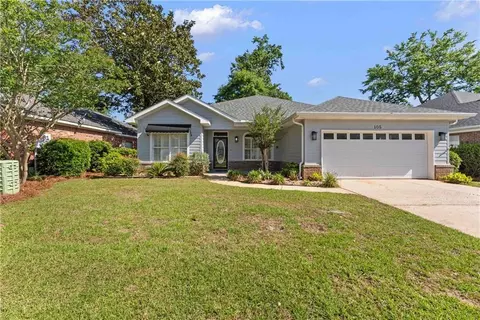 105 Natchez Trce, Foley, AL 36535