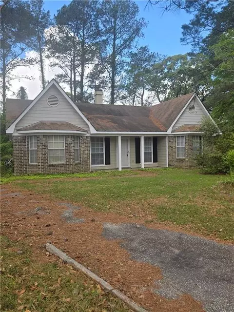 9385 Sagebrush Ct, Semmes, AL 36575