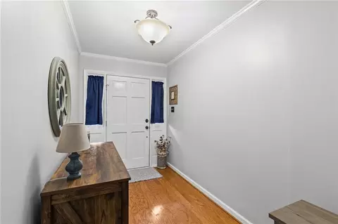 Entry Way - 7710 Meadows Dr N, Mobile, AL 36619 photo 2 of 2
