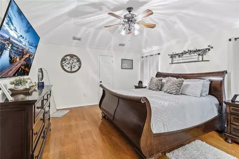 Bedroom - 7710 Meadows Dr N, Mobile, AL 36619 photo 1 of 4