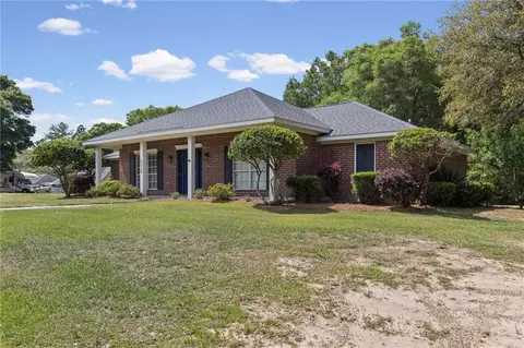 Exterior - 7710 Meadows Dr N, Mobile, AL 36619 photo 3 of 5