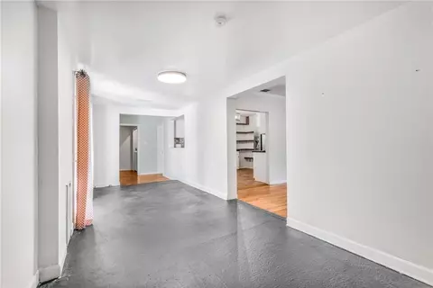 Living - 2769 Chadwick Dr N, Mobile, AL 36606 photo 5 of 5