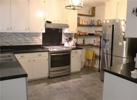Kitchen - 2769 Chadwick Dr N, Mobile, AL 36606 photo 1 of 2